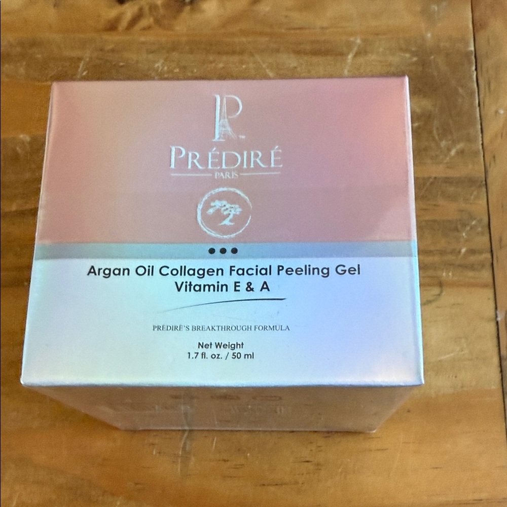 Prédiré Paris Argan Oil Collagen Facial Peeling Gel - Pink and White